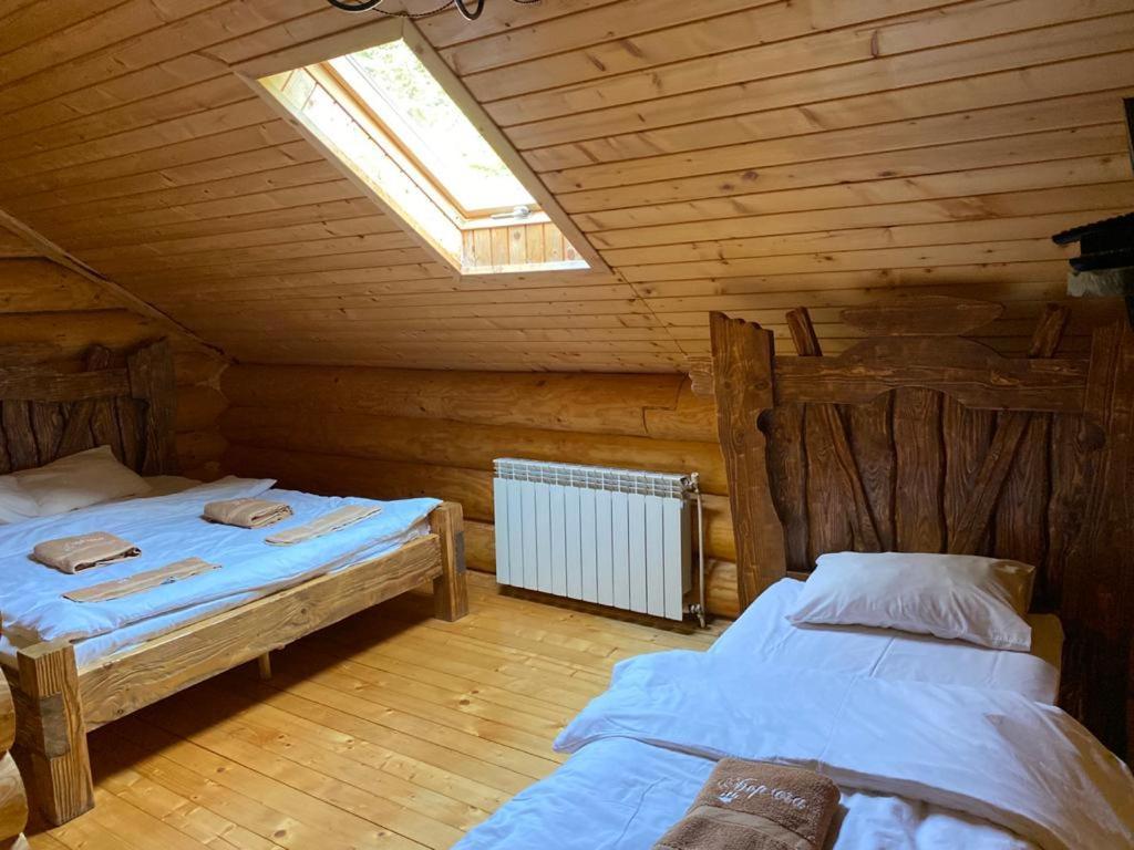Hotel Berloga-Sinevir Synevyrsʼka Polyana 外观 照片