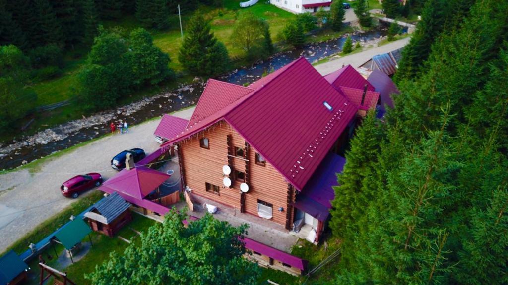 Hotel Berloga-Sinevir Synevyrsʼka Polyana 外观 照片