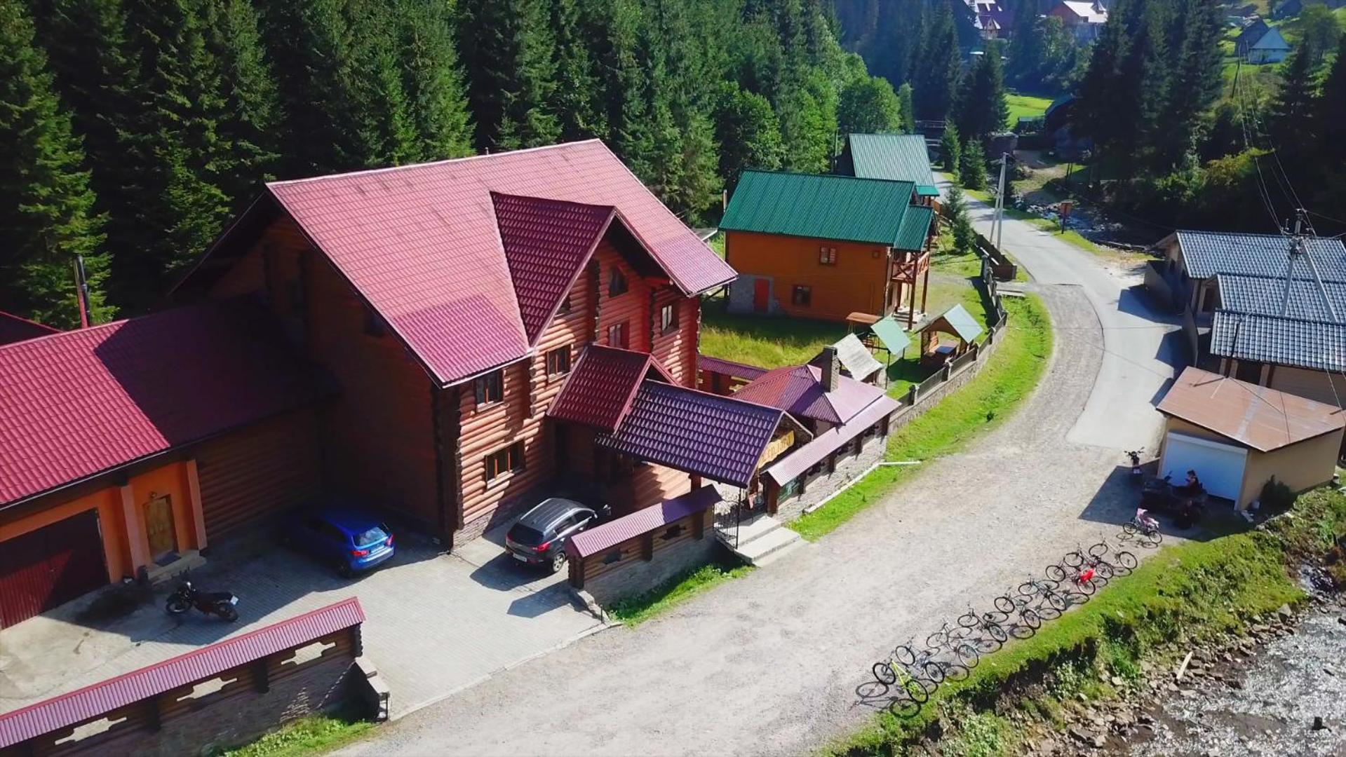 Hotel Berloga-Sinevir Synevyrsʼka Polyana 外观 照片