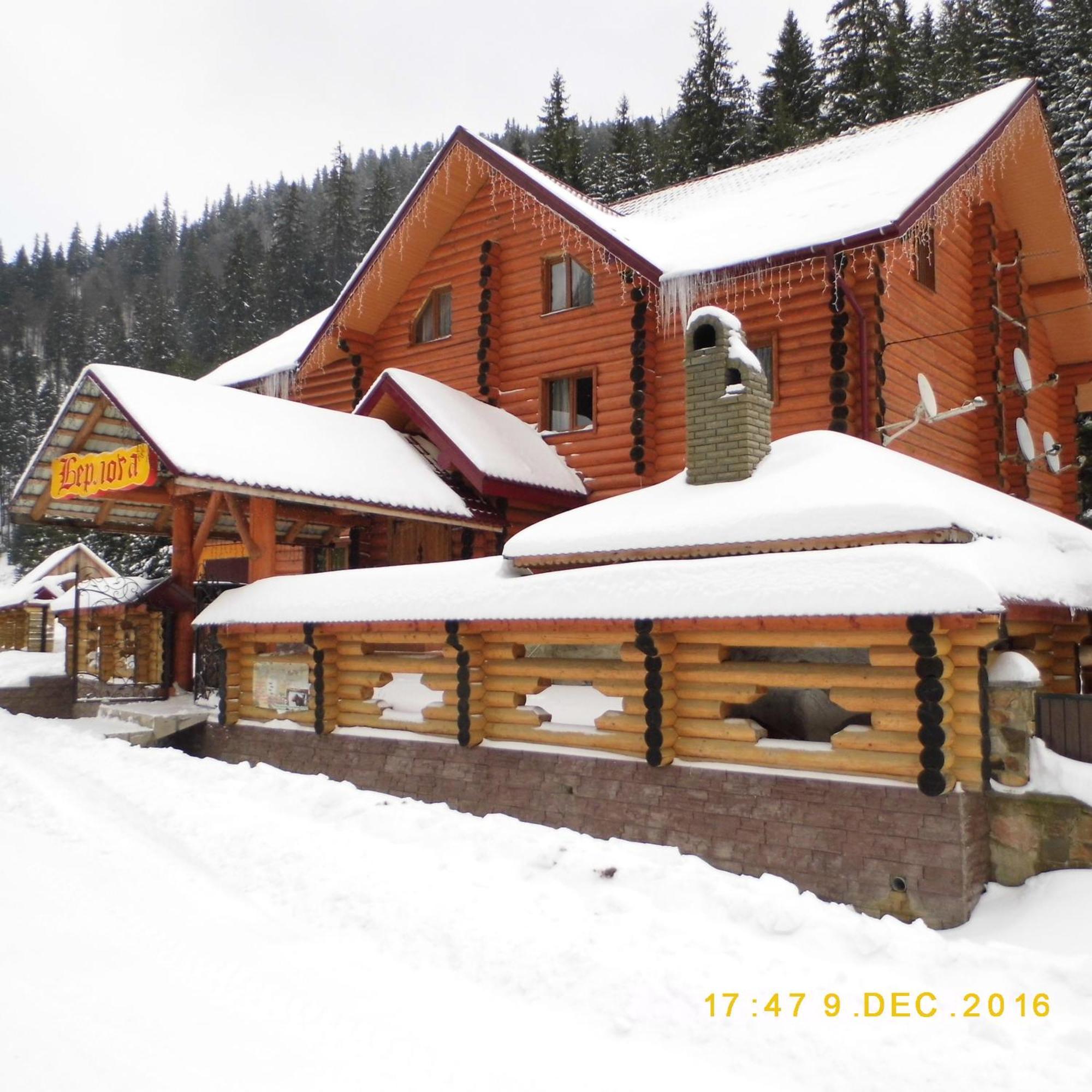 Hotel Berloga-Sinevir Synevyrsʼka Polyana 外观 照片
