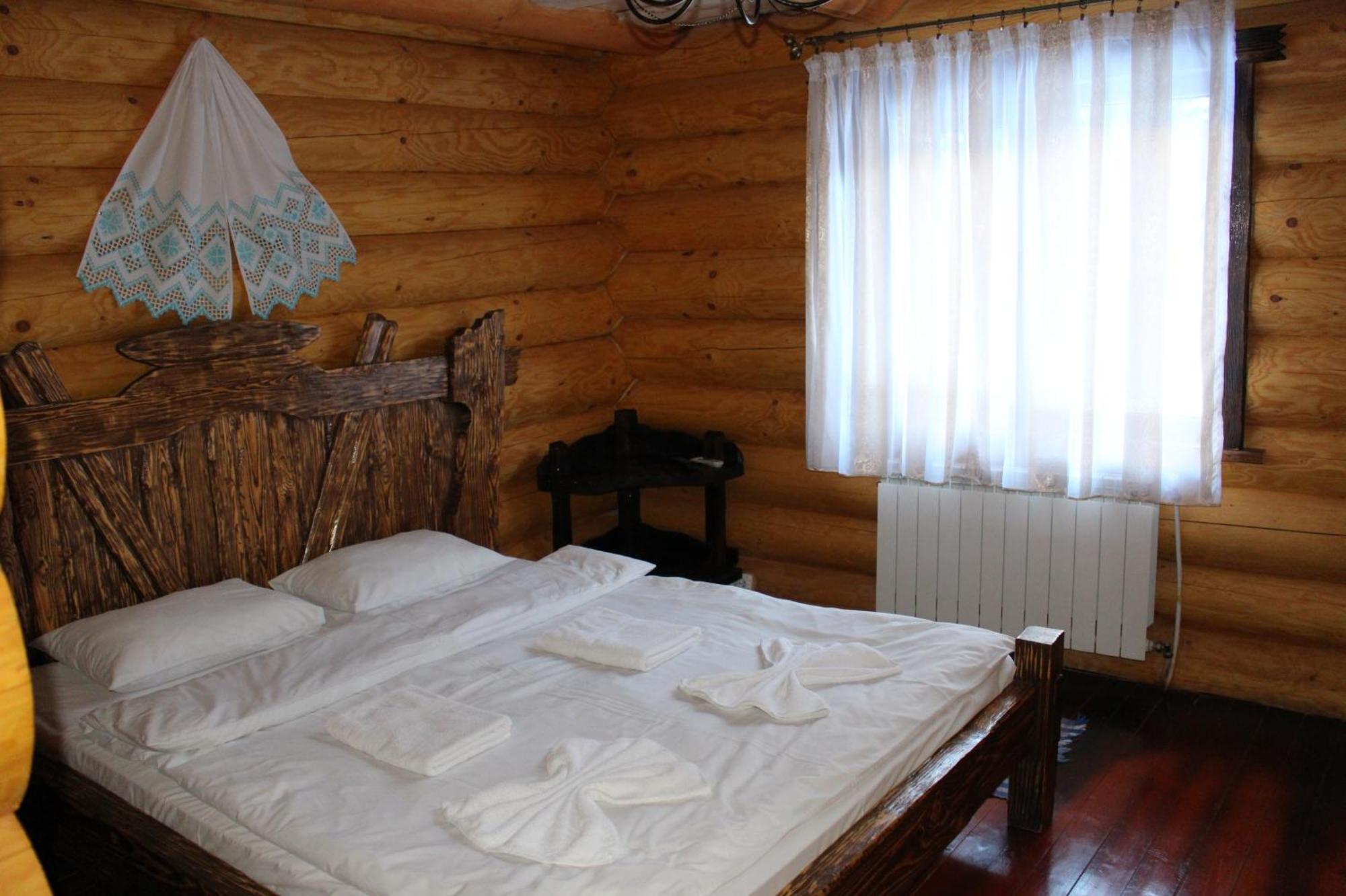 Hotel Berloga-Sinevir Synevyrsʼka Polyana 外观 照片