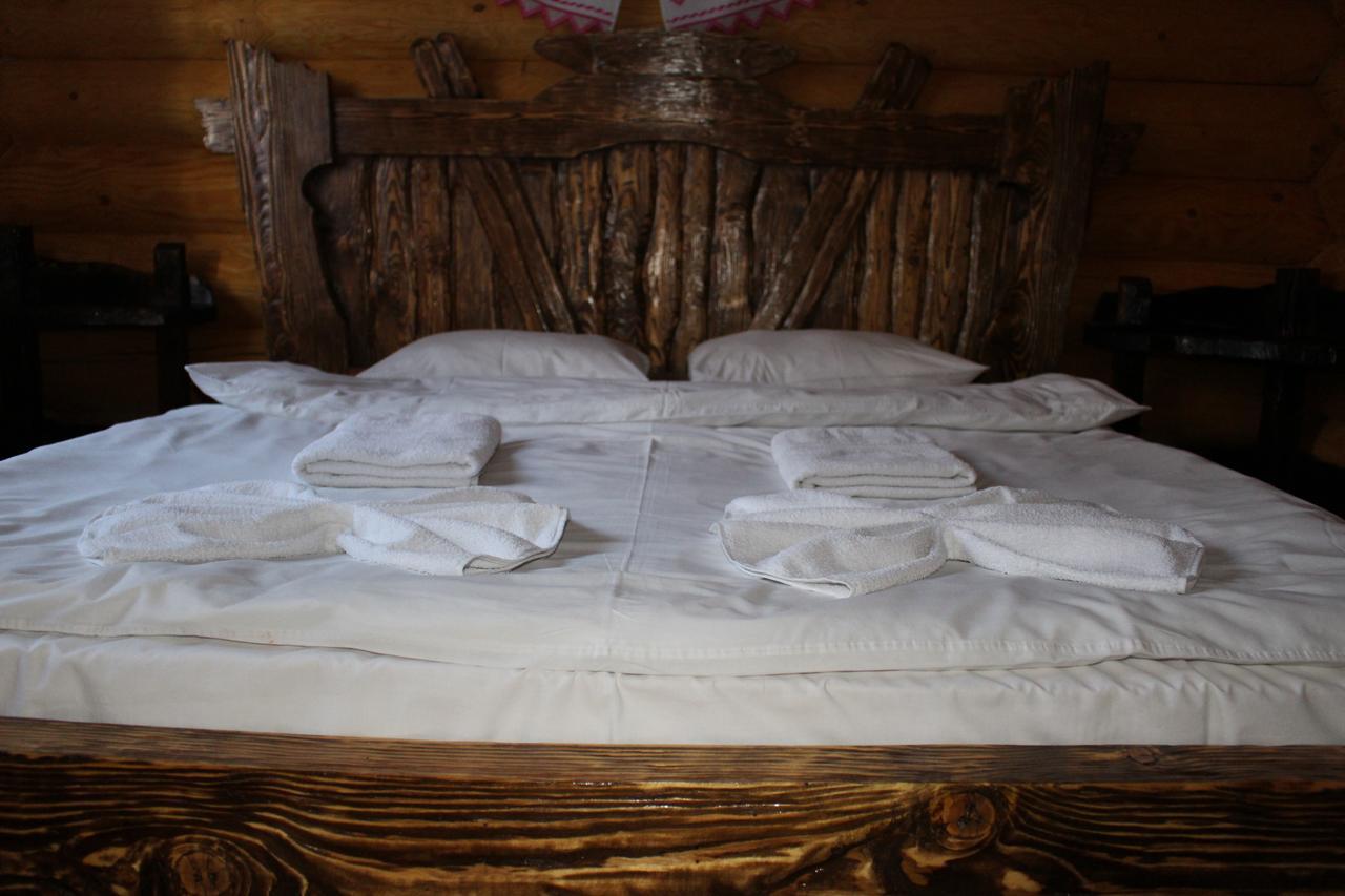 Hotel Berloga-Sinevir Synevyrsʼka Polyana 外观 照片