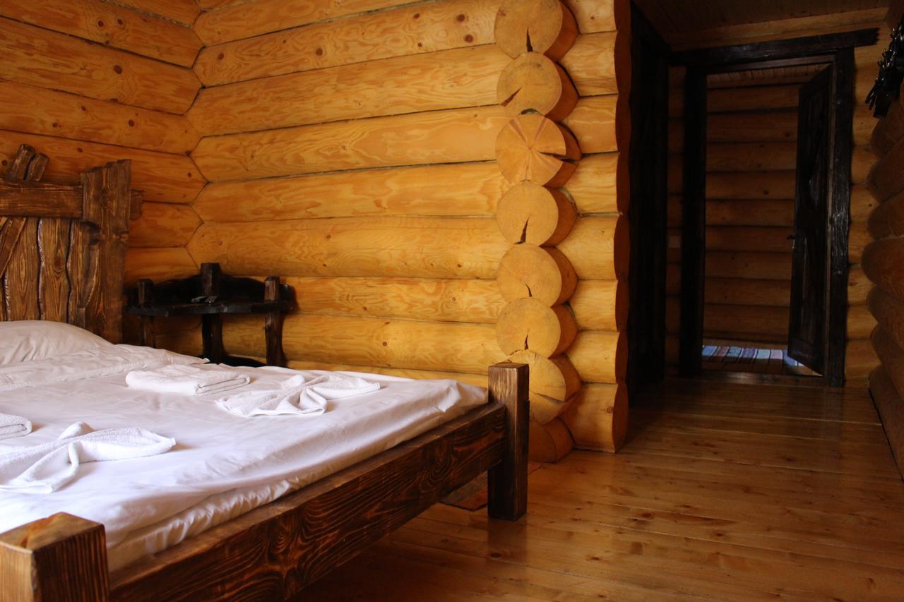 Hotel Berloga-Sinevir Synevyrsʼka Polyana 外观 照片